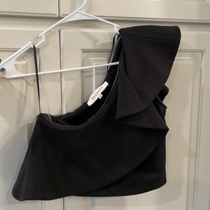 EUC *worn twice* Elliatt Revel One Shoulder Top